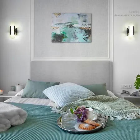 Summerwinter - Family Luxury Art Apartment, 2 Bedrooms & Sofa & Parking *