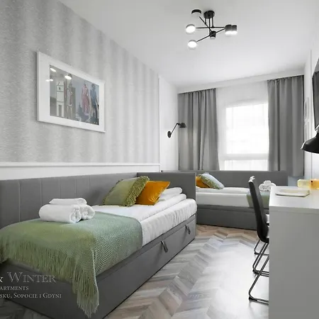 Summerwinter - Family Luxury Art Apartment, 2 Bedrooms & Sofa & Parking